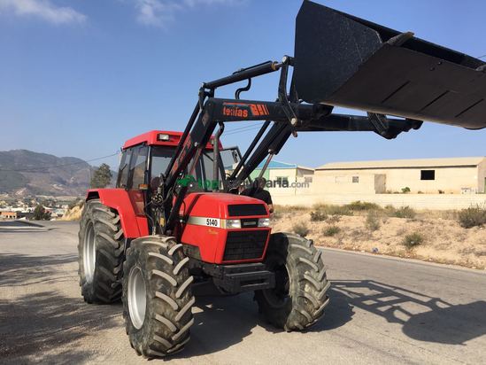 Tractor agrícola - Case IH - 5140 con Pala Tenias serie 200