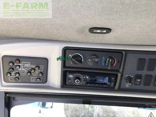 Cosechadora de Cereal - New Holland - cx 8.90 slh