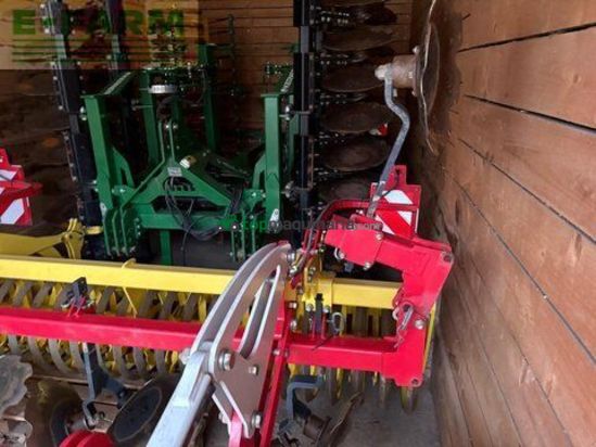 Cultivador - Pöttinger - synkro 3030