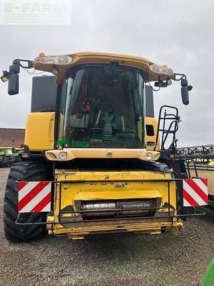 Cosechadora de Cereal - New Holland - cr 980