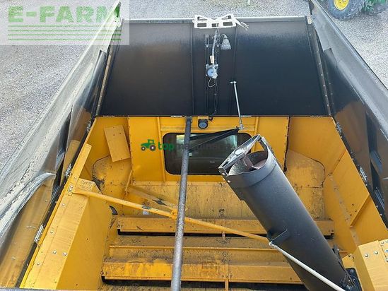 Cosechadora de Cereal - New Holland - cx 8.90 slh