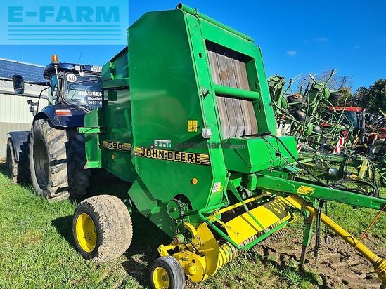 Empacadora gigant - John Deere - 590