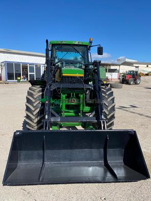 Tractor agrícola - John Deere 6900 con pala