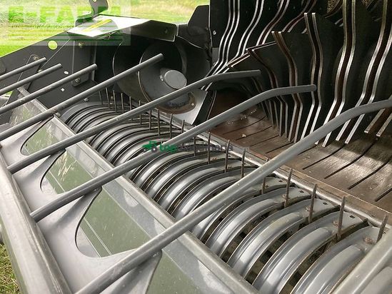 Empacadora gigant - Claas - rollant 374 rc pro