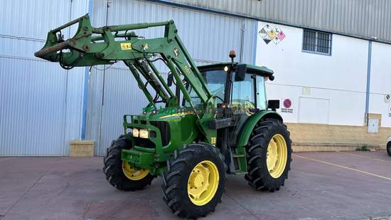 Tractor agrícola - John Deere - 5820+PALA JD551