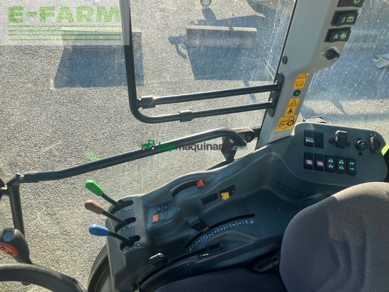 Tractor agrícola - Claas - nexos 220 ve cabine 4rm VE