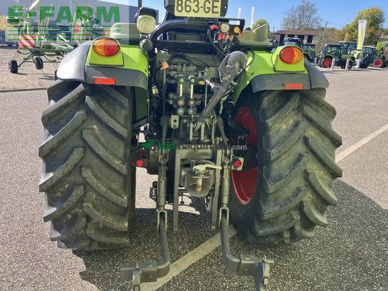 Tractor agrícola - Claas - nexos 230 f arceau