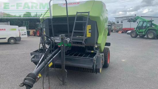 Empacadora gigant - Claas - rollant 520 rf