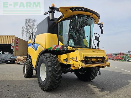 Cosechadora de Cereal - New Holland - cx 6.90