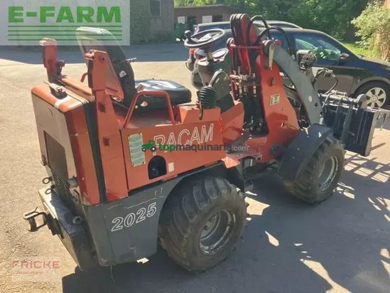 Minicargadora -  - 2025