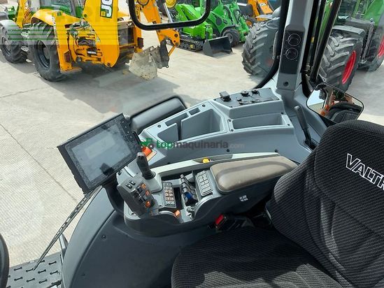 Tractor agrícola - Valtra - t194 versu tractor (st26215)