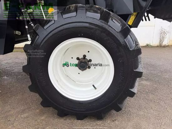 Cosechadora de Cereal - New Holland - tc 5.90 sl