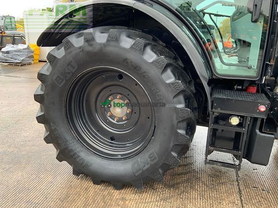 Tractor agrícola - Claas - arion 650 tractor (st24962)