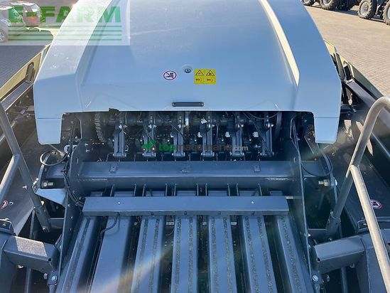 Empacadora gigant - Claas - quadrant 5300 rc