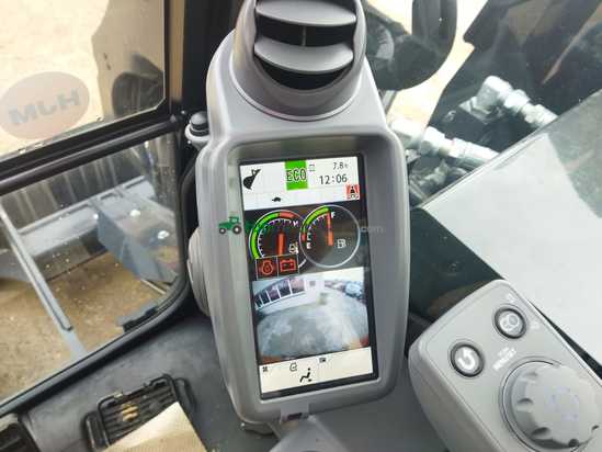 Miniexcavadora HITACHI ZX85USB-6