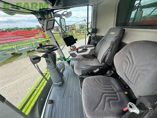 Cosechadora de Cereal - Claas - lexion 8700tt + v1080