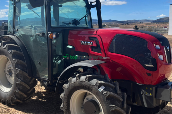 Tractor agrícola Valtra F105S "Frutero" (9025)