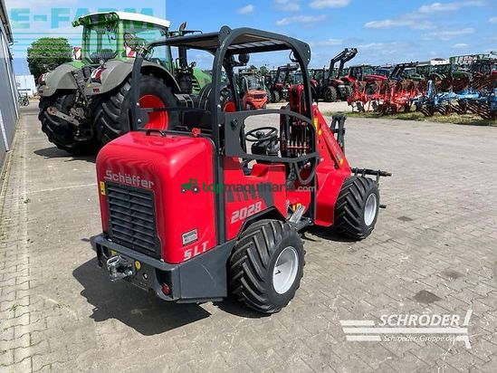 Minicargadora - Schaffer - 2028 slt