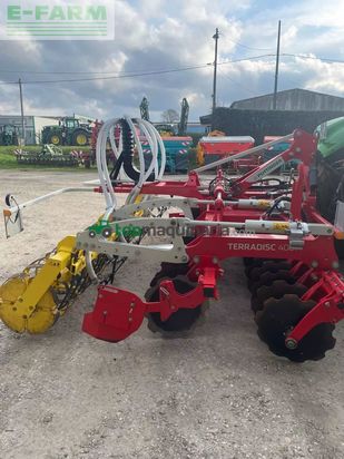 Cultivador - Pöttinger - terradisc 4001k