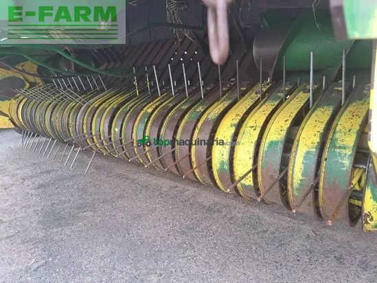 Empacadora gigant - John Deere - 592