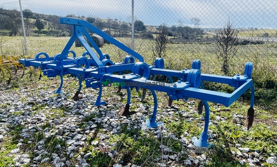 Cultivador 13 brazos