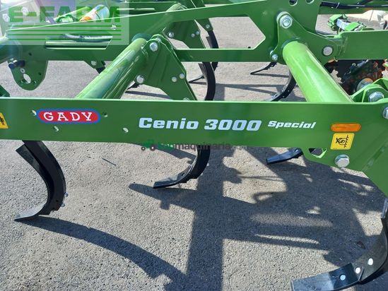 Cultivador - Amazone - cenio 3000 grubber