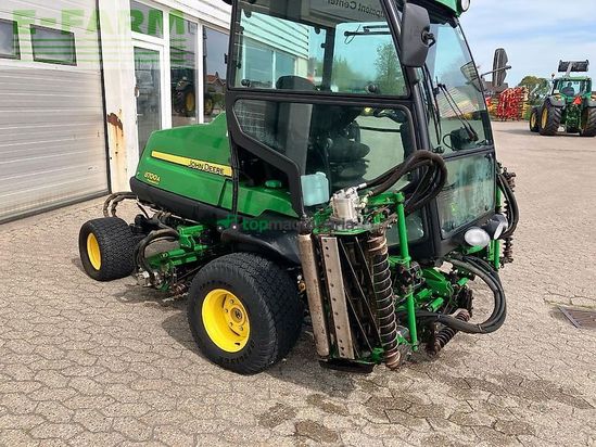 Cosechadora de Cereal - John Deere - 8700 a