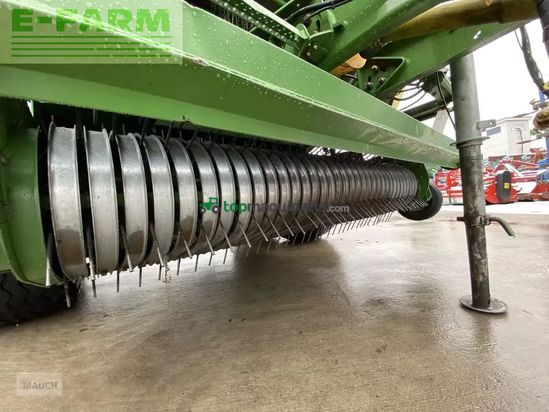 Empacadora gigant - Krone - comprima f155xc