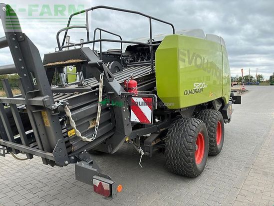 Empacadora gigant - Agram - quadrant 5200 evolution fc tandem