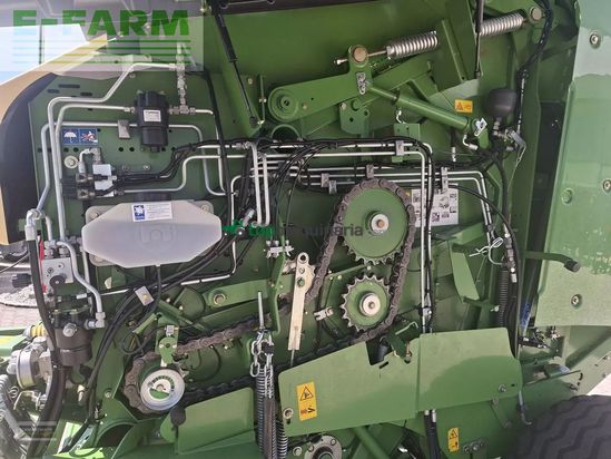 Empacadora gigant - Krone - comprima v 150 xc x-treme