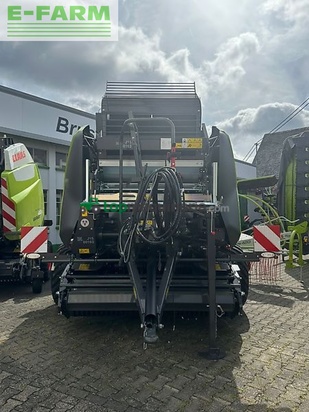 Empacadora gigant - Claas - variant 585 rc pro