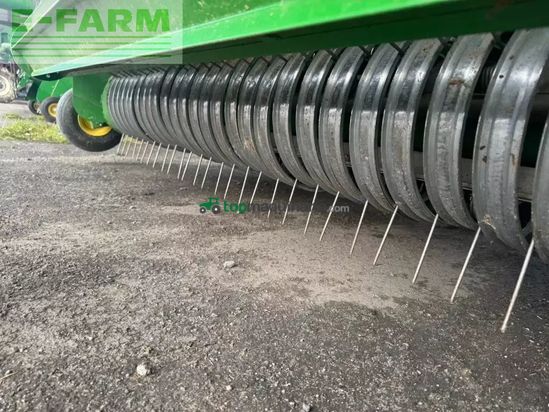 Empacadora gigant - John Deere - v461m