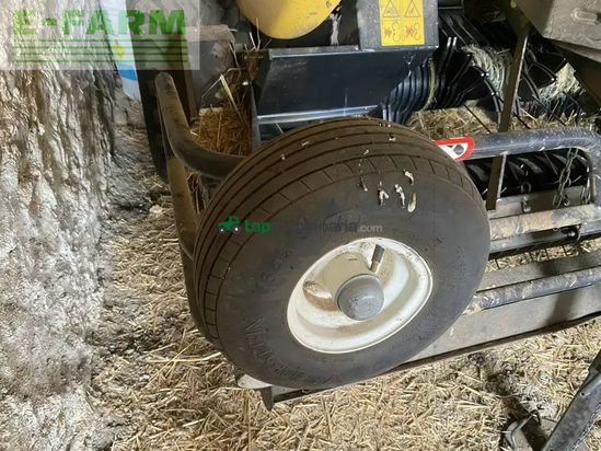 Empacadora gigant - New Holland - roll baler 125