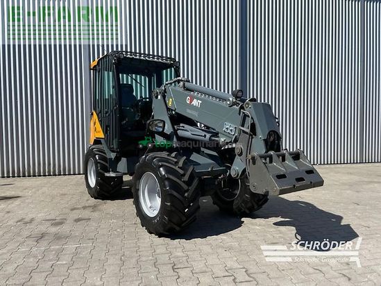 Minicargadora -  - giant v 6004 t