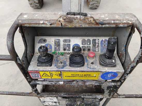 Brazo MANITOU 160ATJ EJE OSCILANTE