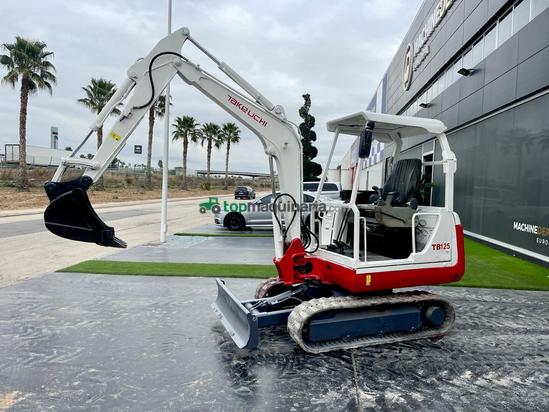 Mini excavadora Takeuchi TB 125