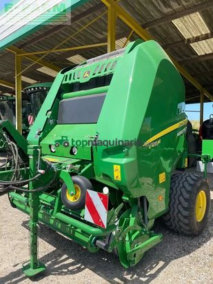 Empacadora gigant - John Deere - v451m