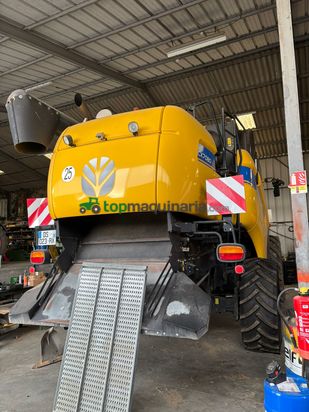 Cosechadora de Cereal - New Holland - CX7080 ELEVATION