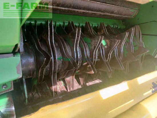 Empacadora gigant - John Deere - 678