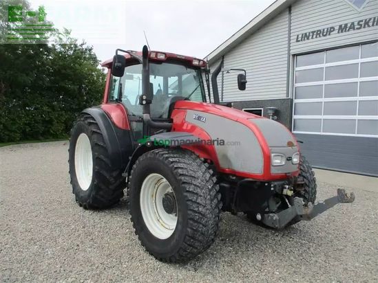 Tractor agrícola - Valtra - t190 med frontlift og affjedret foraksel
