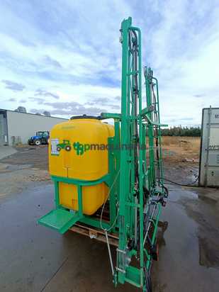 Pulverizador suspendido - TITAN 1200