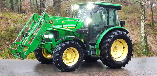 Tractor agrícola - John Deere - 5820