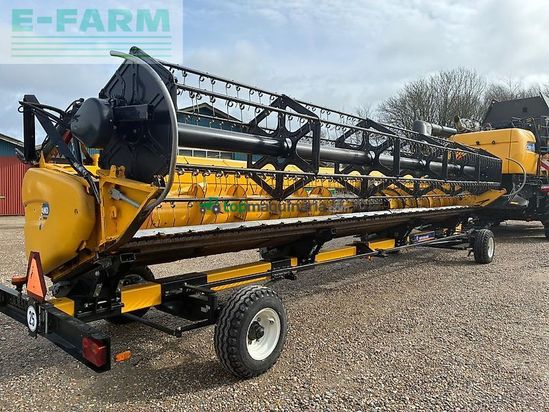 Cosechadora de Cereal - New Holland - cx 8.90 slh