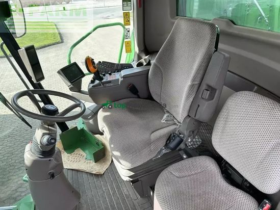 Cosechadora de Cereal - John Deere - s690