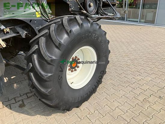 Cosechadora de Cereal - New Holland - cr9090 + v900