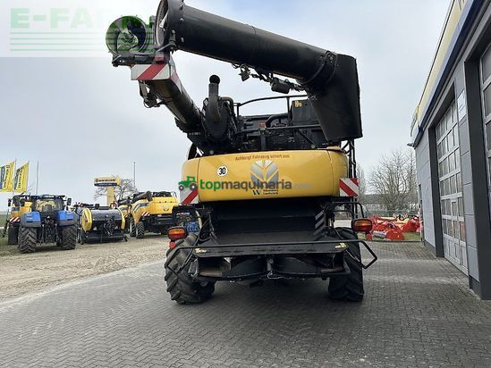 Cosechadora de Cereal - New Holland - cr 10.90