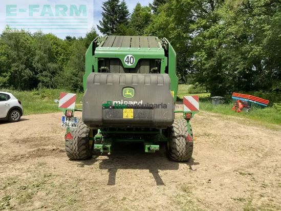 Empacadora gigant - John Deere - v 451 m maxicut 13 couteaux