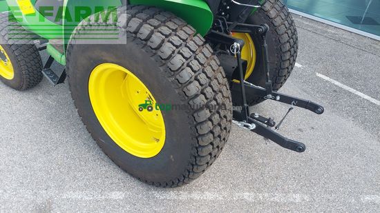 Tractor agrícola - John Deere - 3025E