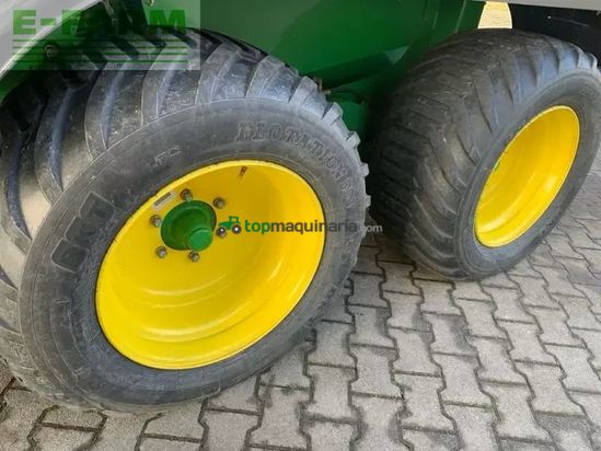 Empacadora gigant - John Deere - c441r