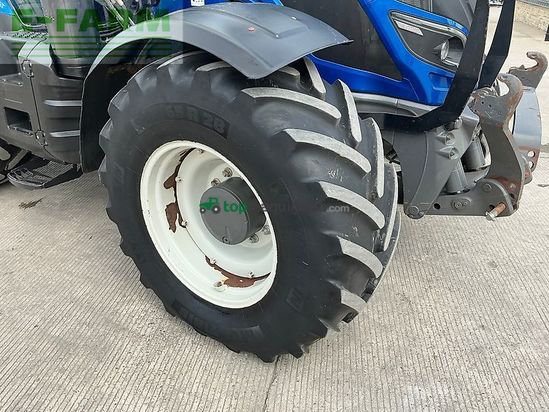 Tractor agrícola - Valtra - t174 active tractor (st26435)